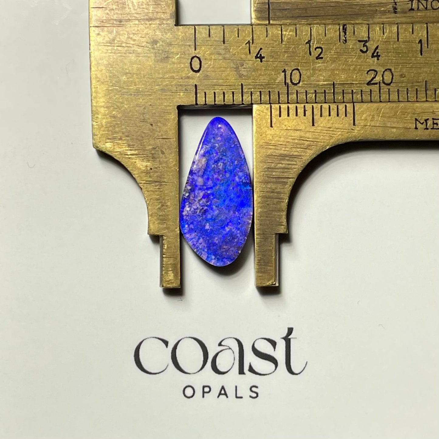 Freeform - drop, Purple boulder opal 3.6ct