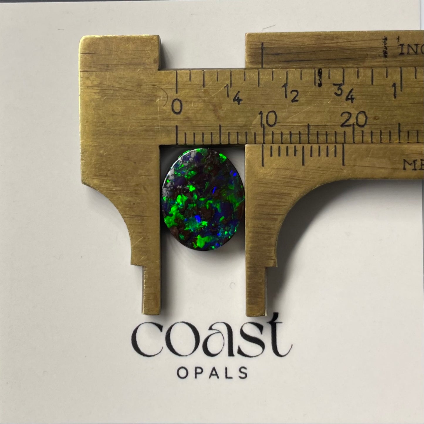 Green calibrated boulder opal 3.90ct