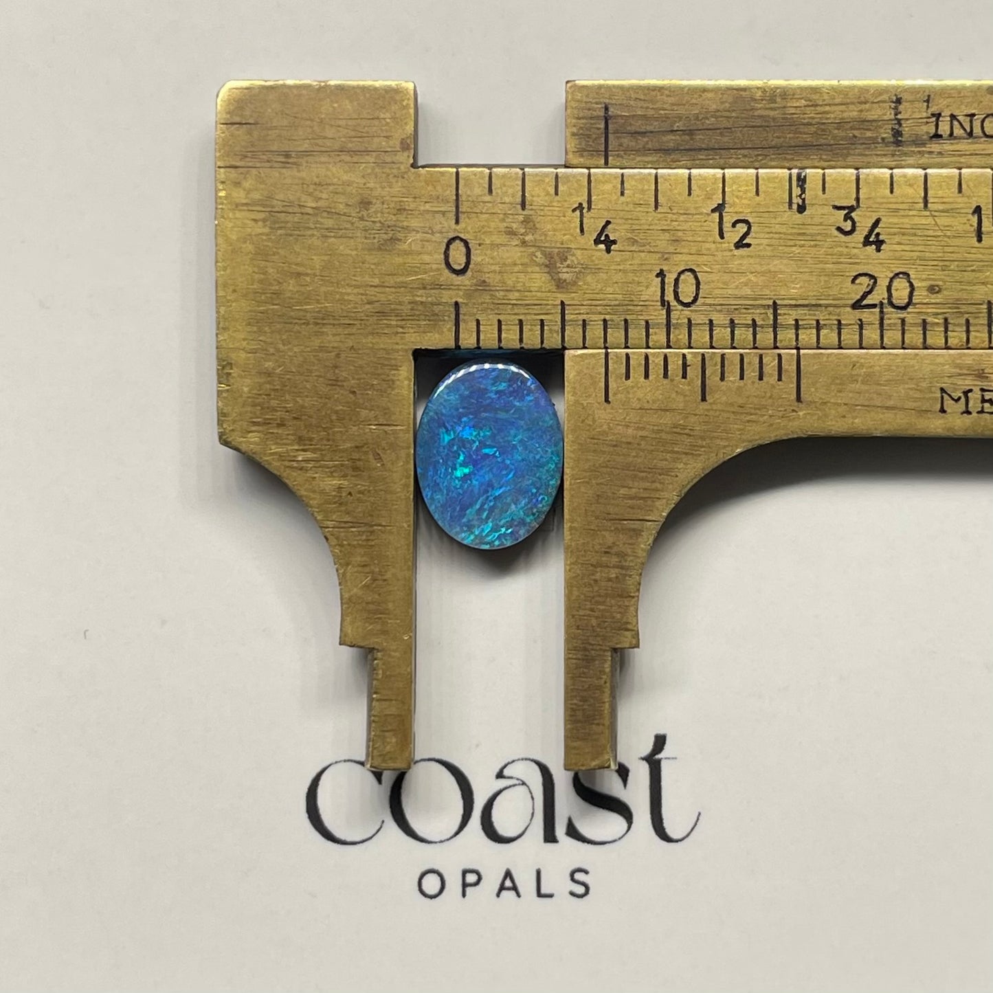 Blue calibrated boulder opal 2.82ct