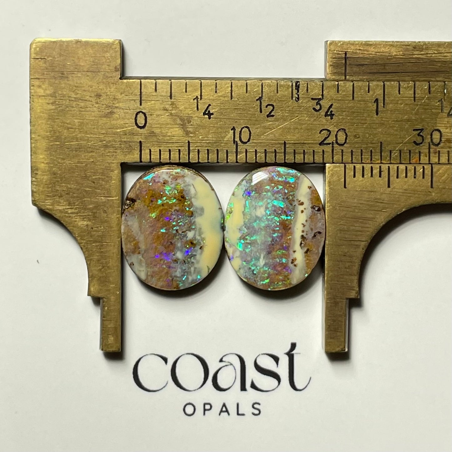 Pair - Green boulder opal pair 7.7ct
