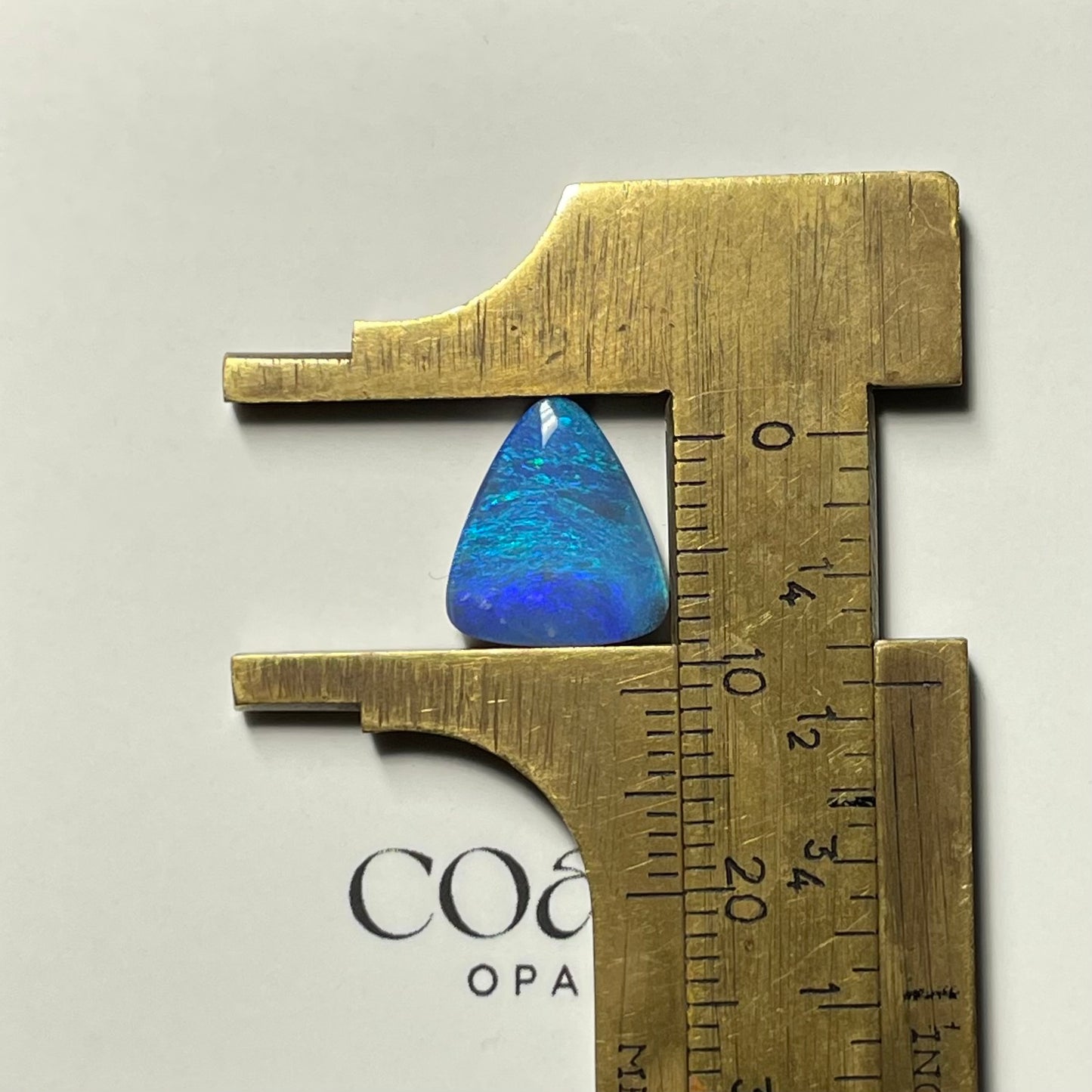 Freeform - drop, Blue triangle boulder opal 2.8ct